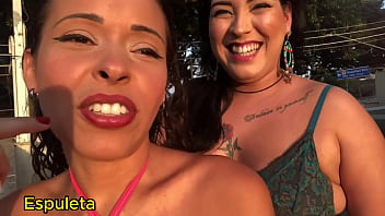 AMIGAS FUMANDO NA VARANDA - SMOKING FETISH