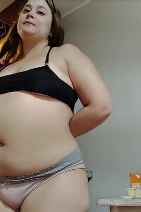 Nicole's Epic Fried Chicken Stuffing Session