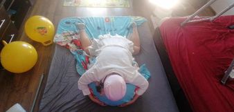 Hot foreplay with a couple, oil massage on the body. Amateur wife gives me a handjob until I.