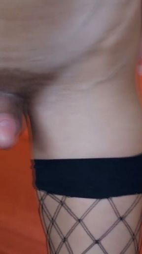 GROOBYGIRLS: Aubrey's Back!   Clip 1
