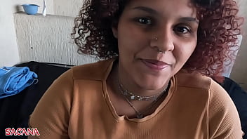 Novinha safadinha topou gravar porno pela primeira vez!