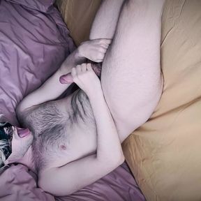 Hairy fag masturbates and cums on himself - girlz .pro - alexmilton