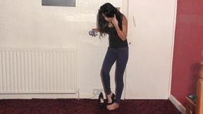 Katie's Cruel Platform Shoes (4K)