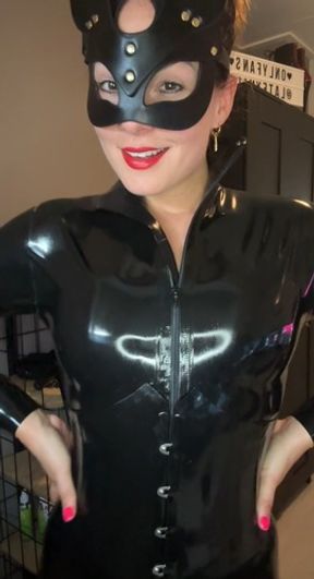 Get ready with me! Heerlijke JOI in een volledig latex catsuit!