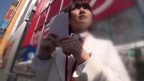 コスプレカフェナンパ 01 in 秋葉原 ぎゅ～っと抱きしめたくなっちゃう超カワ絶頂天使ミコちゃん