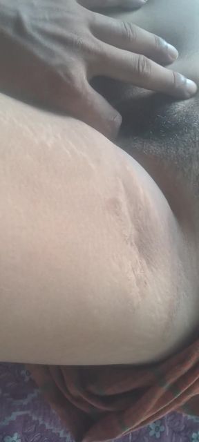 Desi assam bhabi show hairy pussy boobs and fingering   Clip 1