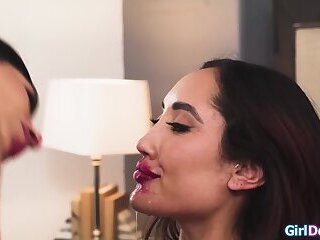My lesbian best friend wants to get dirty and messy with me