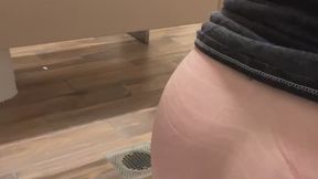 Side view pee with puffy farts mp4