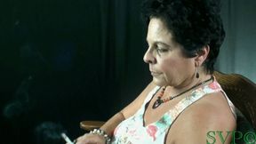 Cougar Amateur Gilf Poses For A Video ( PART 2 )