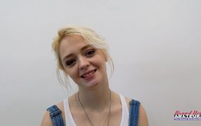 Annie Archer Busty Curvy Blonde Coed Sloppy Rimjob Deepthroat Heat!