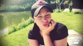 Duck face outdoor, making my lips much bigger!