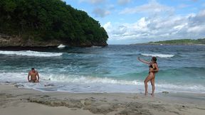 deep blowjob from hot brunette stranger on the beach!