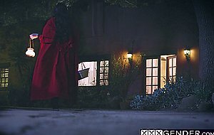 Big ass babe enjoyed the fairytale sex with afraid shemale Chanel Santini