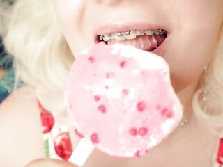 Braces Fetish: mukbang video.