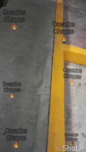 Un chavo me metió a su bodega de oxxo