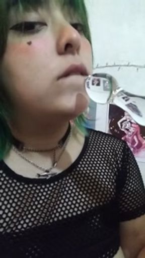 Onii-chan yamete kudasaii xd Jugando con mis tetas uwu