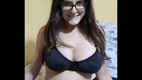 Update #476 (September 6, 2021) My big breasts full of milk for you, suck it here? ?? Meus grandes seios cheios de leite pra...
