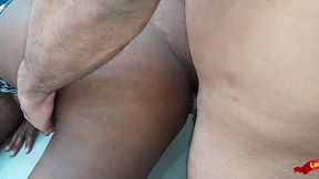 puta angolana fode com dois e fica com cu arrombado.