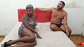 puta angolana fode com dois e fica com cu arrombado.