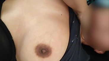Follando a hermosa mexicana en misionero hace unos lindos quejidos o gemidos follada por su pareja cuando no hay nadie en casa para que no los puedan escuchas mientras la follan!!