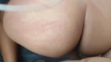 Follando a hermosa mexicana en misionero hace unos lindos quejidos o gemidos follada por su pareja cuando no hay nadie en casa para que no los puedan escuchas mientras la follan!!
