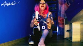 Lady Angela used wrecked stinky converse sneakers knee socks