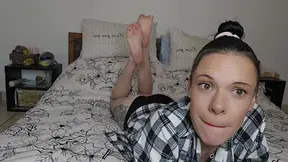 Dirty talking About my fetish solo feet pussy play