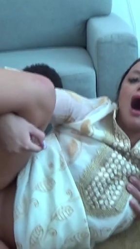 Arab wife threesome porn with BBC Stranger   Clip 2