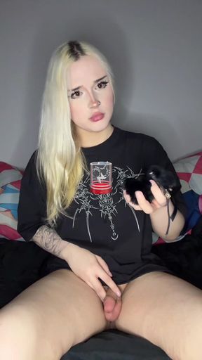 Catwoman skillfully plays with a cock