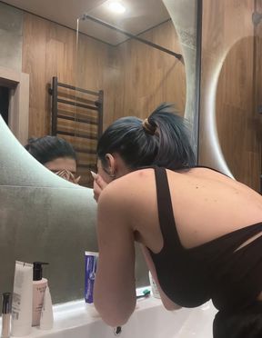 MinnieHiness video