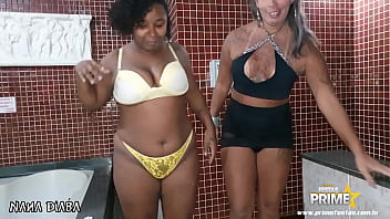 BBW  Rabuda e amiga fodendo no Hotel