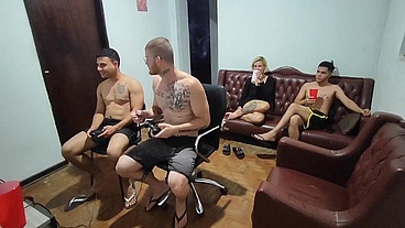 duvido não gozar com esse game putaria