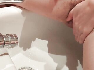 Enseñando el coño ????PUEDES VER MAS EN MI OF