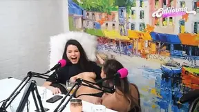 Flavia Oliver performs oral sex on Natasha Steffens