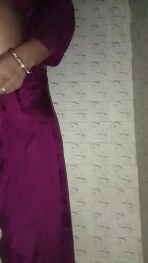 Desi hot india bhabhi gharelu   Clip 2