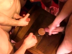 Cookie circle jerk