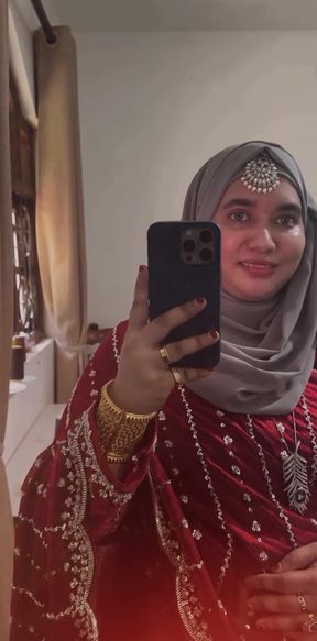 Indian teen with big ass gets a blowjob from her muslim boyfriend