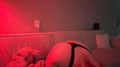 Amateur Striptease Babe Homemade