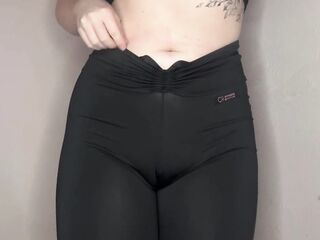 Juicy Camel Toe Rubbing My Leggings – ASMR Included... Can U Hear How Juicy I'm?