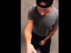 Blowing a verbal daddy on stairway