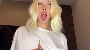 Blonde beauty does Ahegao face when cumming