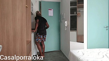 Coroa gostosa e mandada enbora do trabalho e se relaxa com o negao safado