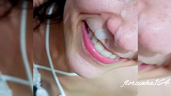 Sexo amador real com boquete e gozada na cara