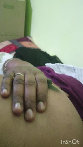 Hotmahi Romantic Scene