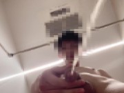 【真下からおしっこ】下からのアングルでおしっこ撮影