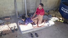 sapatao fode escondido com padrasto.