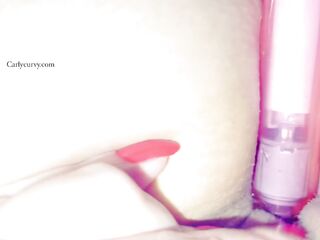 Sex-toy and pussy rubbing in the warm bathroom water!