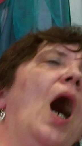 Unforgettable moment from &quot;Oma wird von Papi beim Sex erotisch gewuergt&quot;