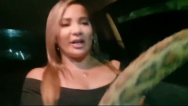 Essa sabe dirigir uma m&atilde_o no volante outra mo meu pau