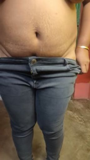 Indian Sneha bhabi Naked walking at home